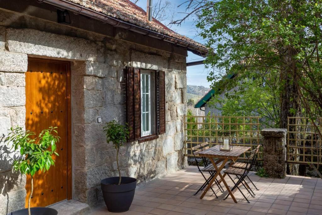 הוילה סרסדייה La Casita De Piedra מראה חיצוני תמונה